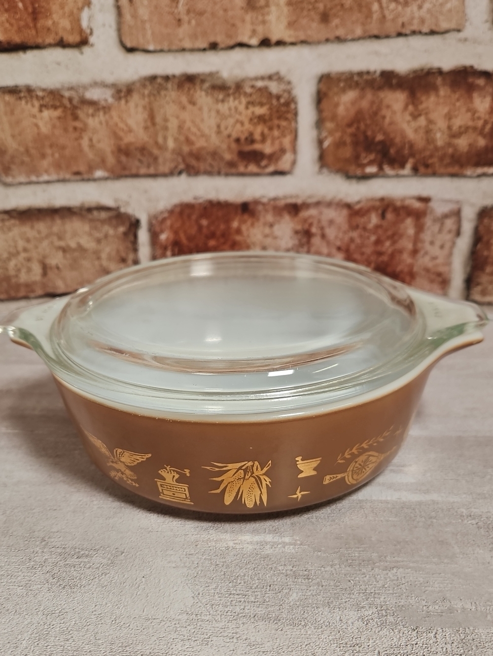 Vintage Pyrex Early American 471 Casserole Dish with Lid 1 Pint Brown Gold